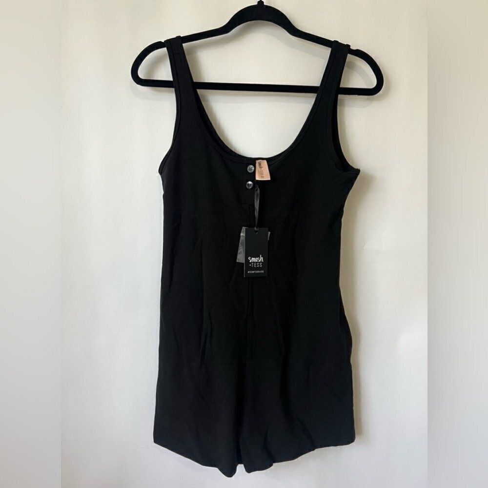 Nwt - Smash + Tess, Shorty Romper With Pockets In Midnight Black. Size: 2xs.